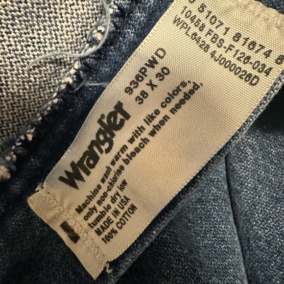Wrangler men’s Jeans-38x30- Great condition - Picture 4 of 9
